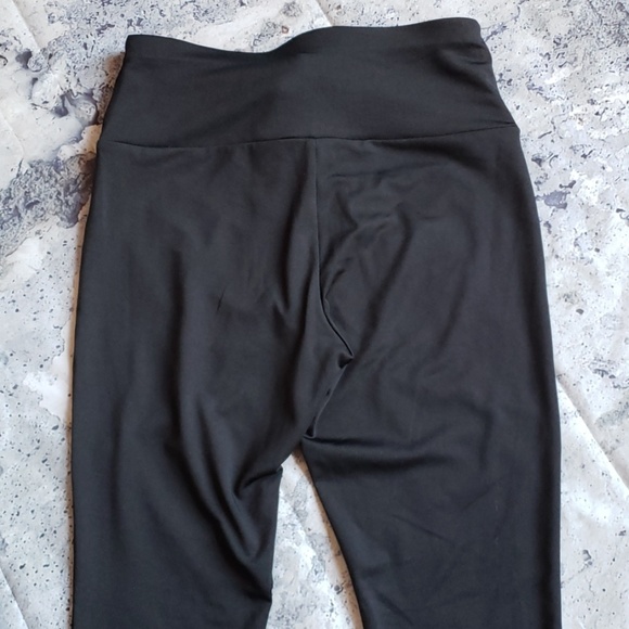 Material Girl. Juniors Active Hi-Waist Tie Front Leggings - Picture 7 of 8